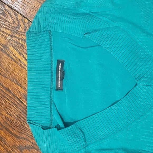 Express Deep V sweater - Picture 4 of 10